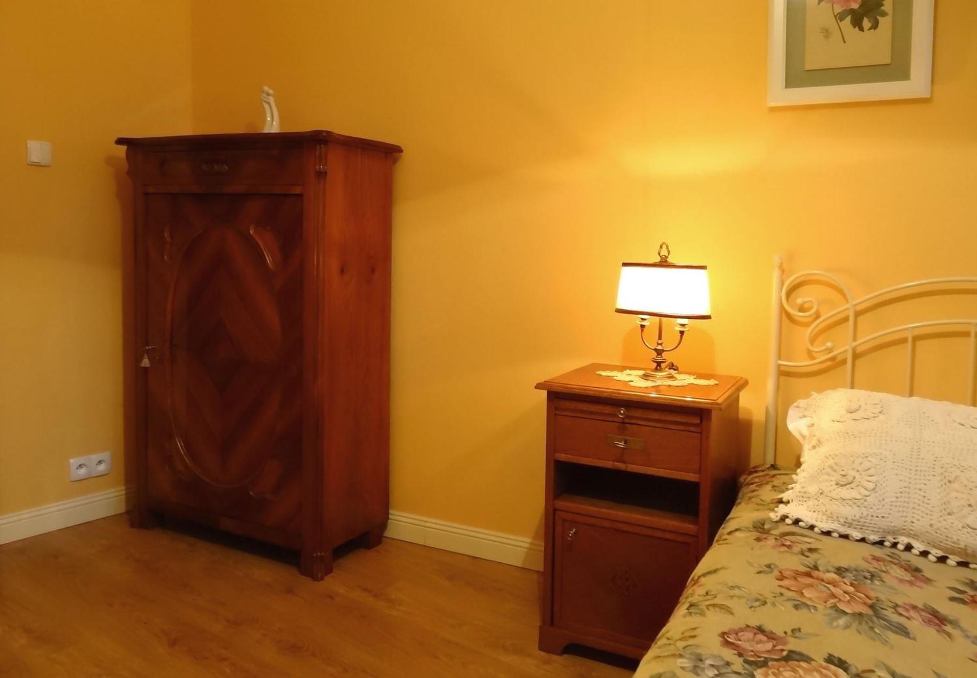 Apartamenty Centrum Villa Perla 옐레니아구라 외부 사진
