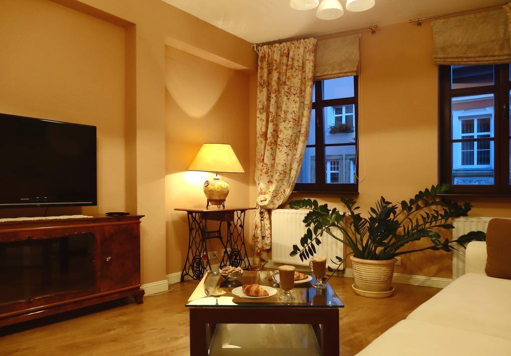 Apartamenty Centrum Villa Perla 옐레니아구라 객실 사진